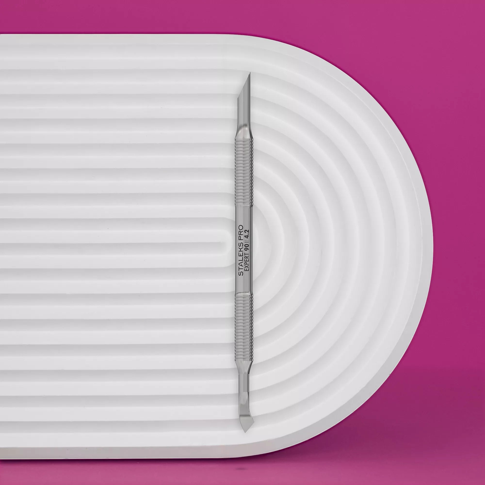 דוחף עור מניקור EXPERT 90 TYPE 4.2 (דוחף משופע ולהב מכופף)