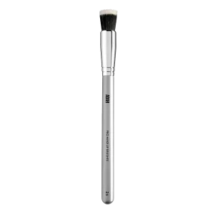 BrSilver26.webp מברשת למריחת מייקאפ וקונסילר מס' BRUSH NO 26 | עדה לזורגן Adah Lazorgan